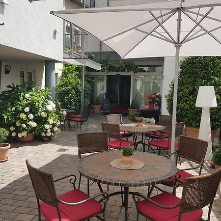 Hotel-Restaurant Pfaelzer Hof Эденкобен Экстерьер фото